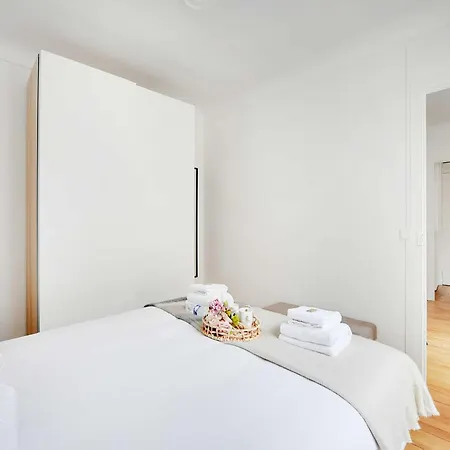 Apartment Charming Near The Eiffel Tower - Mobility Lease